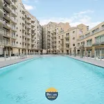 Zeezicht XIII - Cozy 2-Bedroom Apartment On The Belgian Coast With Spacious Sun Terrace And Pool T86